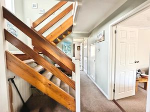 Pyfleet Close - click for photo gallery